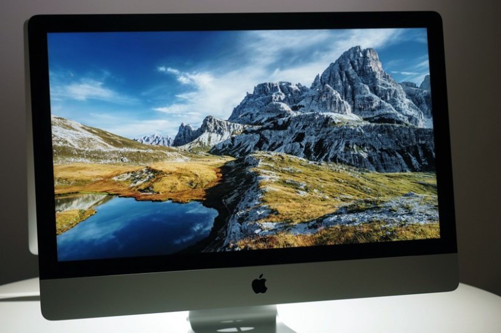 First Hands-On Impressions of 27-Inch Retina iMac: Sharp Image