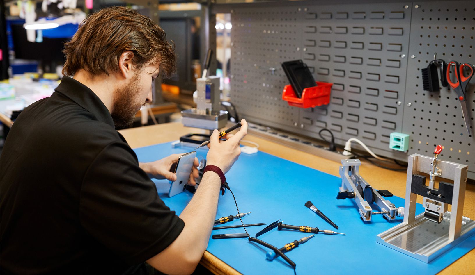 Right to Repair Advocate on Apple's Program: 'Still Too Many Hoops to Jump Throu..