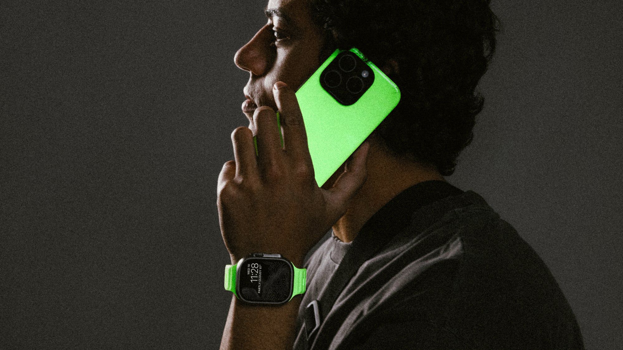 Nomad представляет спортивный ремешок для Apple Watch Glow 2.0 и чехол для iPhone