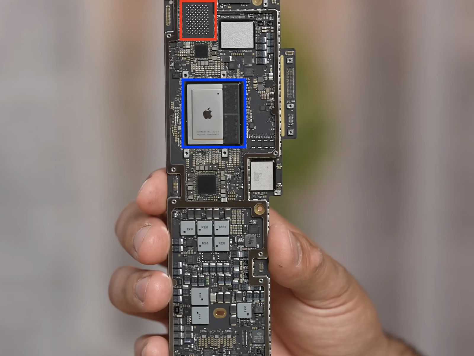 MacBook Air Teardown Reveals M2 Single Storage Chip for 256GB Model - MacRumors
