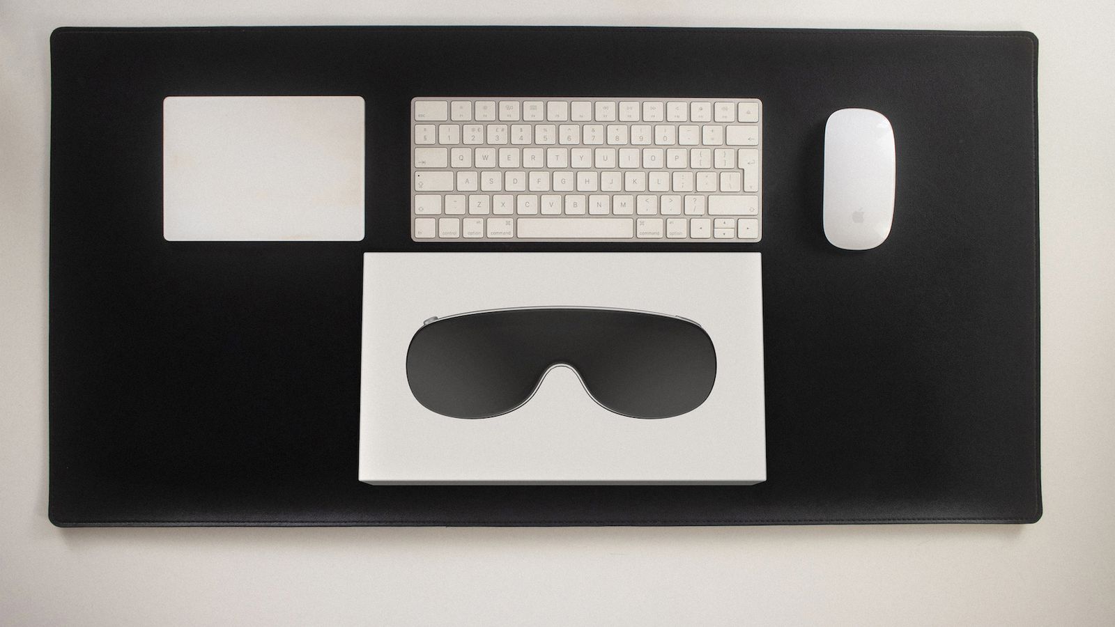 Apple VR headset to launch this spring and ship in the fall: report