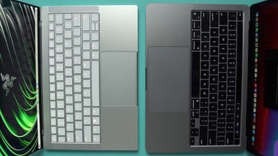 comparação do teclado razer macbook pro