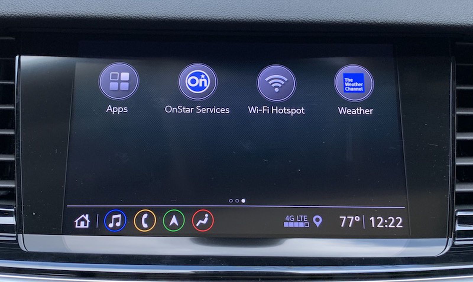 Review: 2019 Buick Regal TourX Features a Clean and Modern Infotainment ...