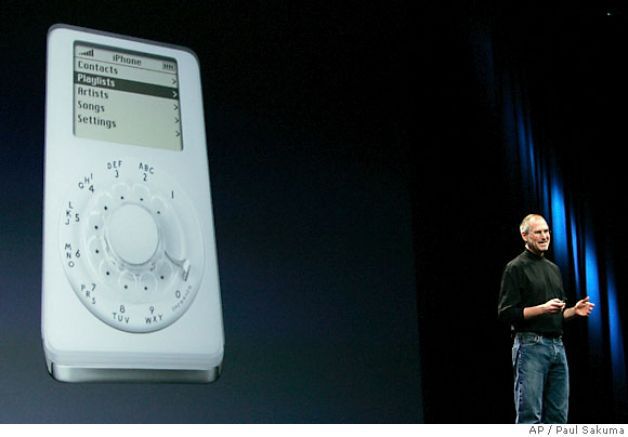 bloomberg confirms sept wearable device debut image