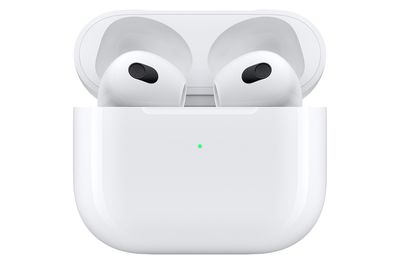 AirPods 3 and Polishing Cloth Orders Begin Shipping Out to Customers