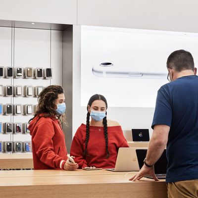 apple store reopening