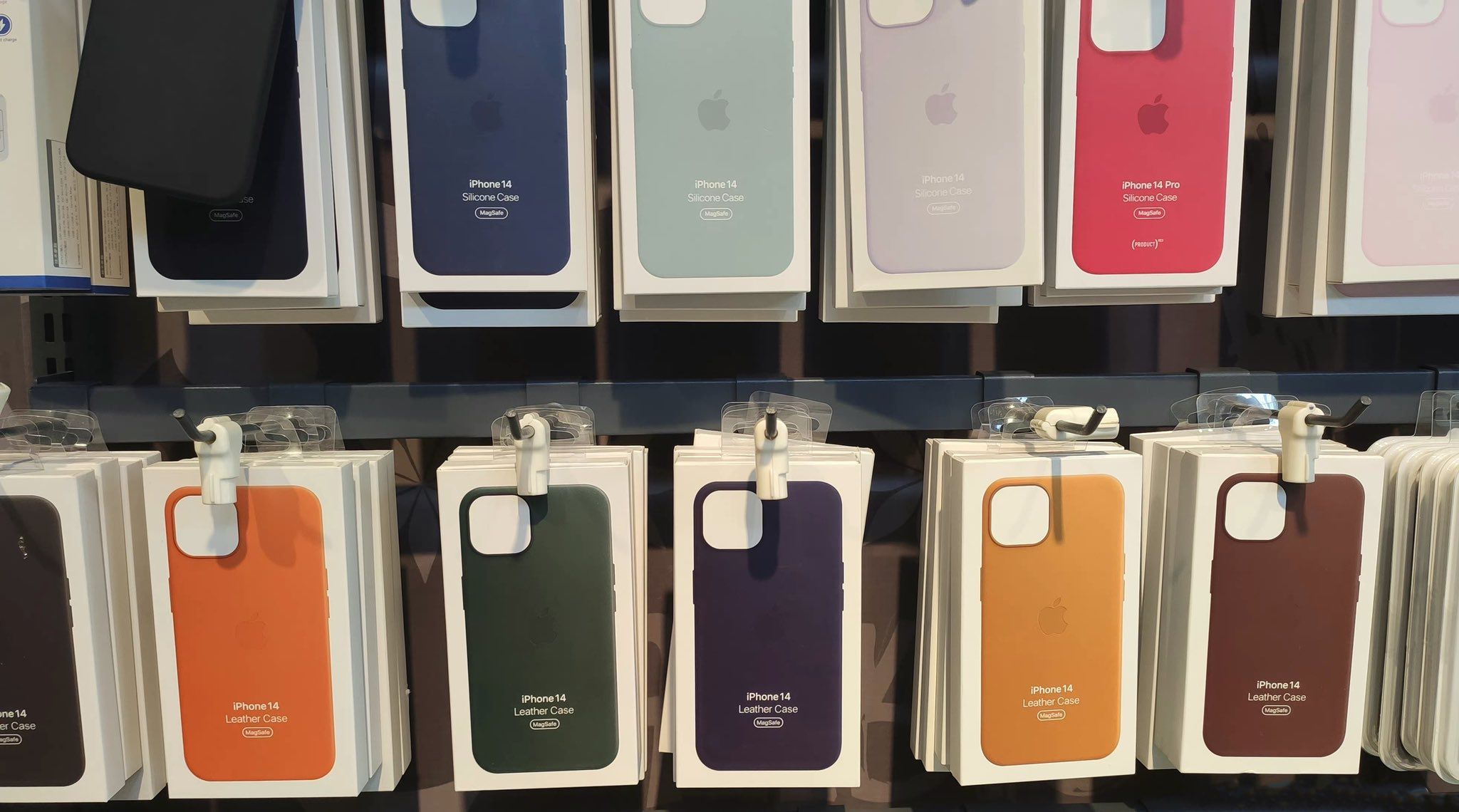 iPhone 14 Cases Allegedly Leak Ahead of Wednesday’s ‘Far Out’ Event – MacRumors
