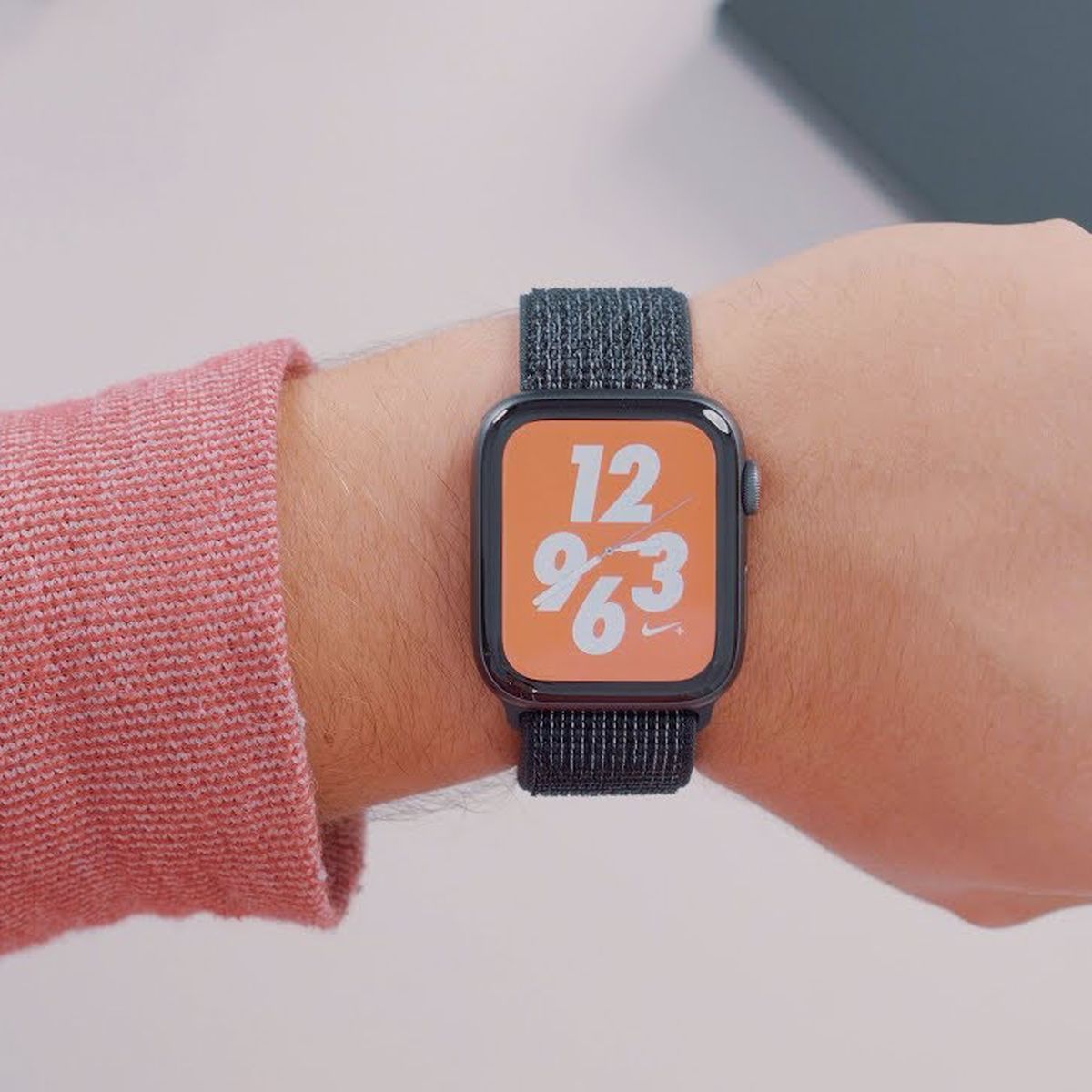 interfaz marca mostaza Hands-On With the New Nike+ Apple Watch Series 4 - MacRumors