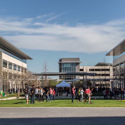 Apple build new campus in Austin and jobs in us outside Austin campus 12132018
