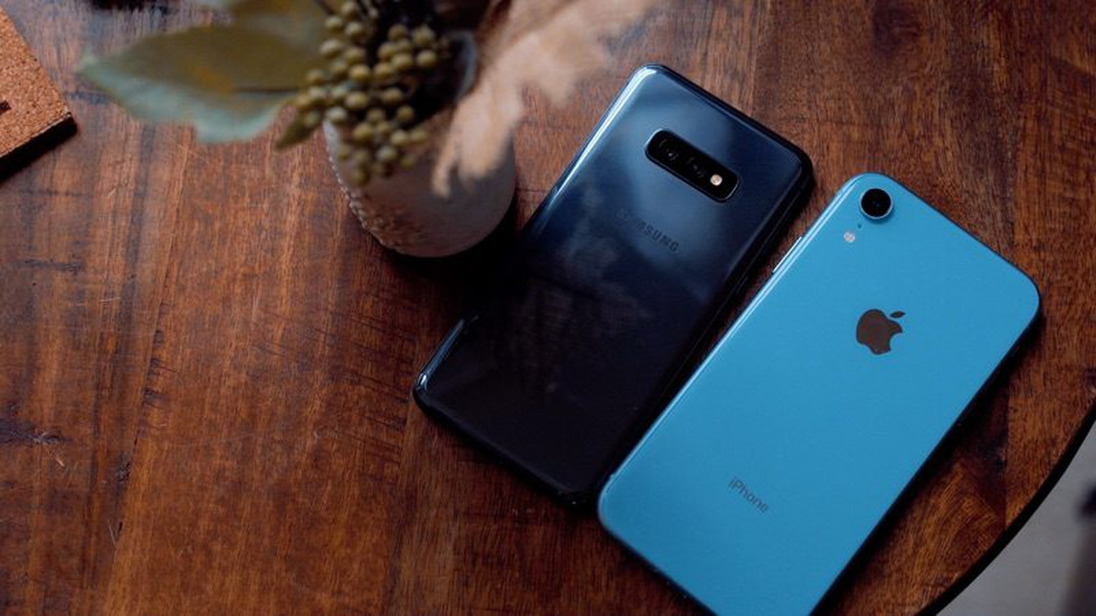 s10e vs iphone 8