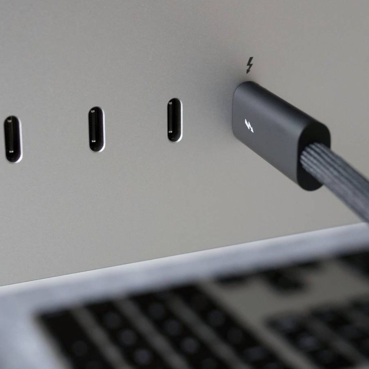 Apple Now Selling Longer 3-Meter 4 Pro Cable for Studio Display - MacRumors