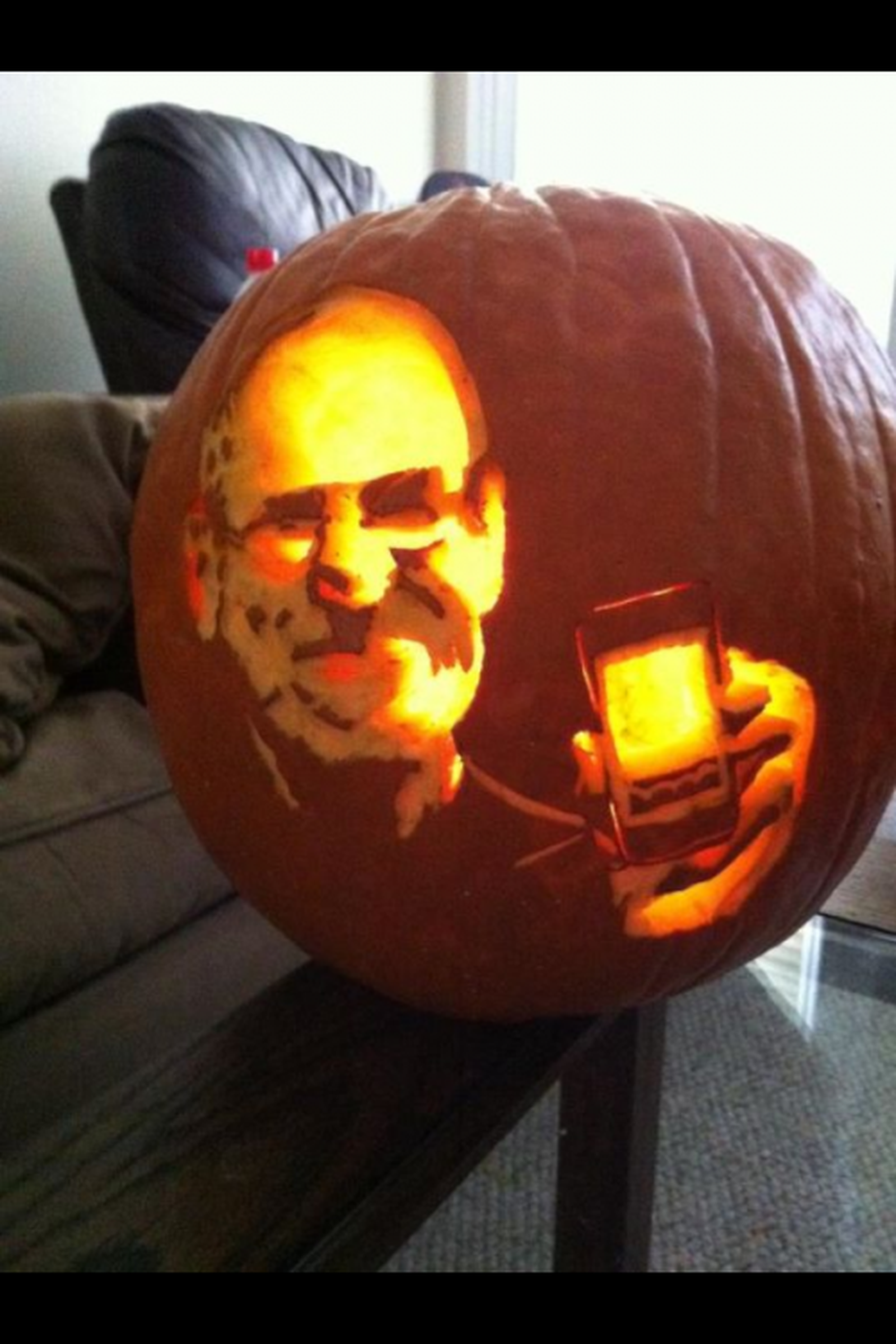 Apple Themed Pumpkin Carvings Spice Up Halloween Macrumors