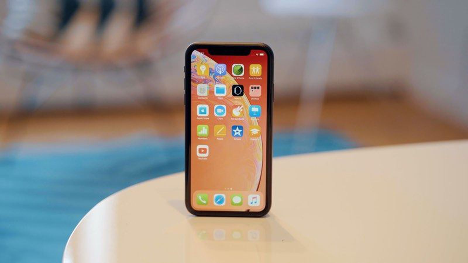 A Day With the iPhone XR: Unboxing and First Impressions - MacRumors