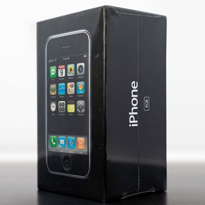 iPhone Sealed in Box Feature 16x9 1