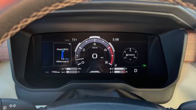 2022 tundra cockpit maps - توندرا 2022 سیستم اطلاعات سرگرمی جدید تویوتا را با CarPlay بی‌سیم و Apple Music روی یک صفحه نمایش غول پیکر قرار می‌دهد