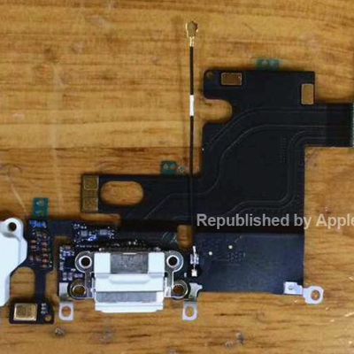 Lightningconnectorassembly
