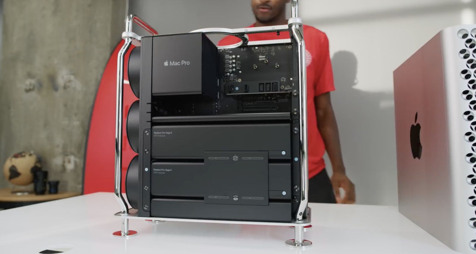 Mac Pro 2019 RadeonProW5700Xx2 総額140万 美品 Apple Mac Pro 2019 7,1 24-Core W5700X MPX 96GB 2TB SSD 8TB OWC 4M2