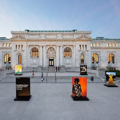 Apple Carnegie Library Building Outside Overview Mount Vernon Square 05092019