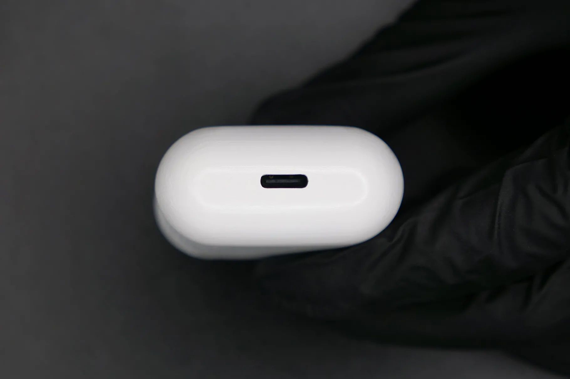 Kuo: AirPods Pro 2 May Have Lightning Charging Case, USB-C