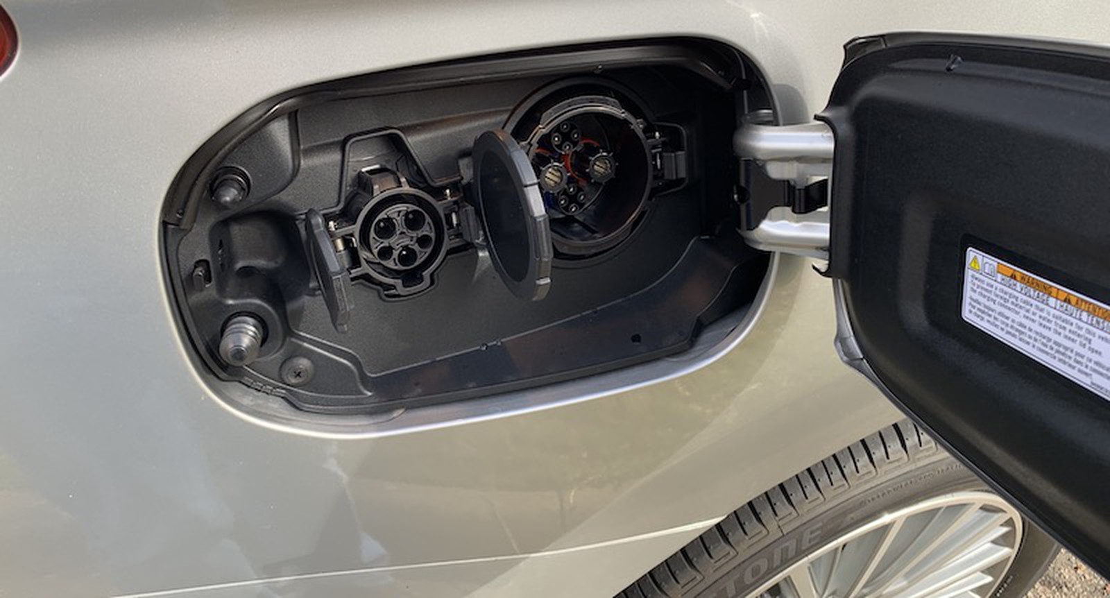 2019 Mitsubishi Outlander PHEV CarPlay Review - MacRumors