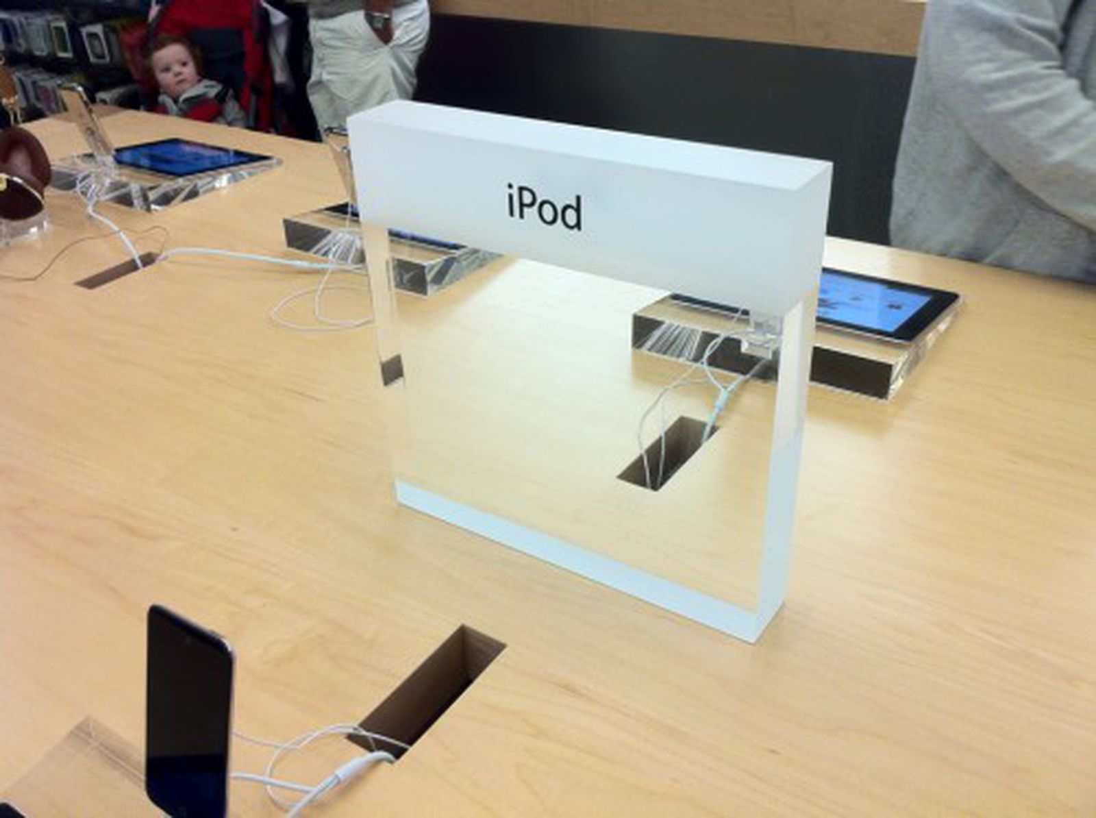 Details and Impressions on Apple's Retail Changes - MacRumors
