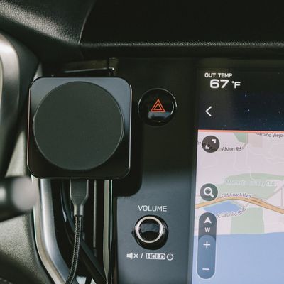 nomad car mount charger