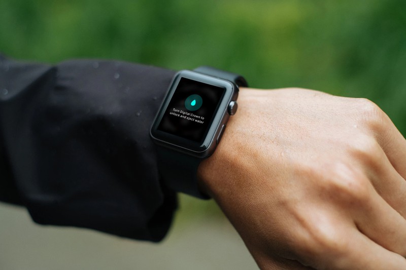 How To Eject Water From Your Apple Watch Using the Water Lock Feature