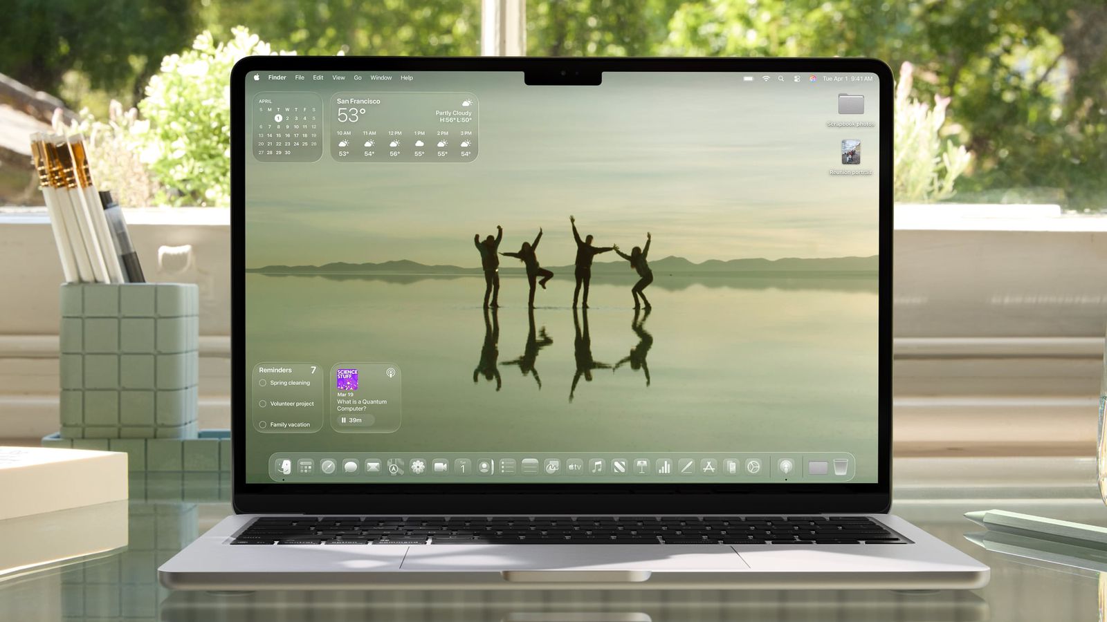 macrumors.com - Juli Clover - Apple UI Design Chief Alan Dye Leaving for Meta