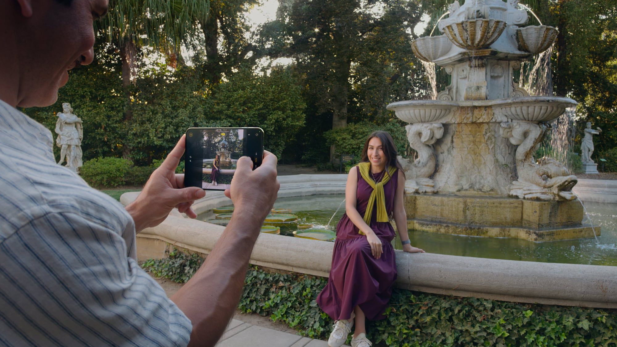 iPhone Duo: Give Your Camera Subject a Picture Preview - MacRumors
