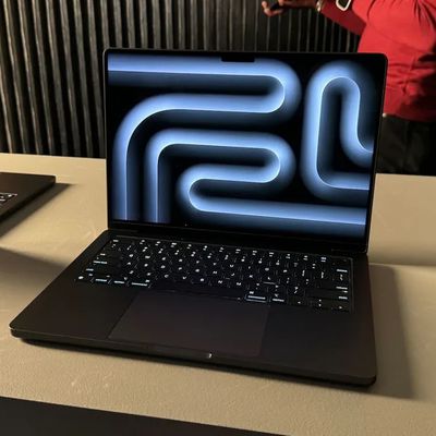 Toms Guide Space Black MacBook Pro