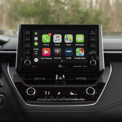 2020 toyota corolla carplay