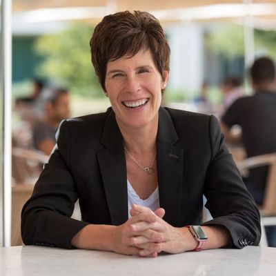 deirdre obrien apple vp