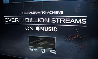 drakefirstalbum1billionstreams