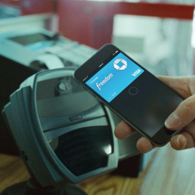 chase bleachers apple pay ad