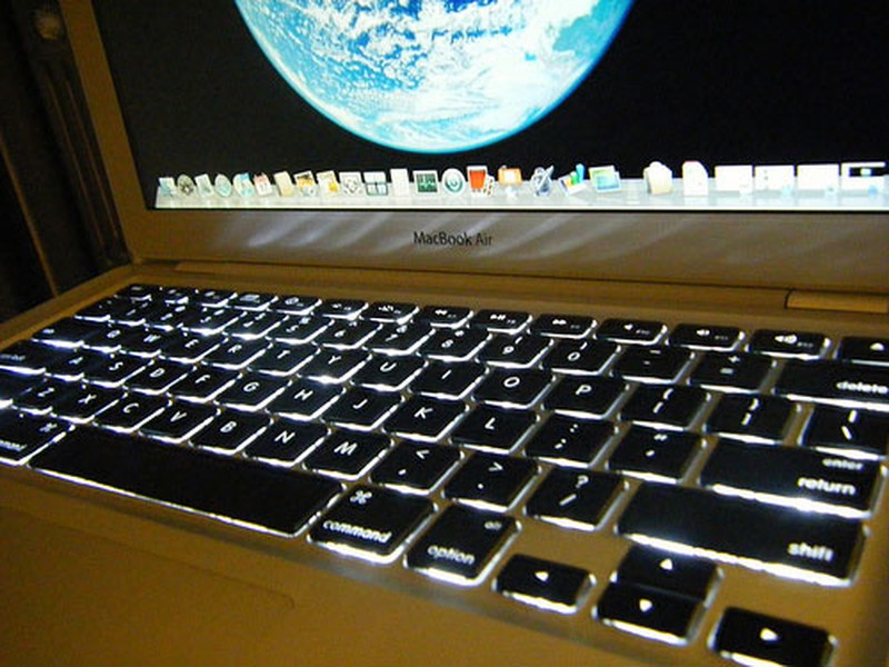 Backlit Keyboard to Return in New MacBook Air? - MacRumors