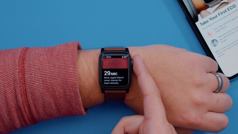 can you answer calls on apple watch series 4