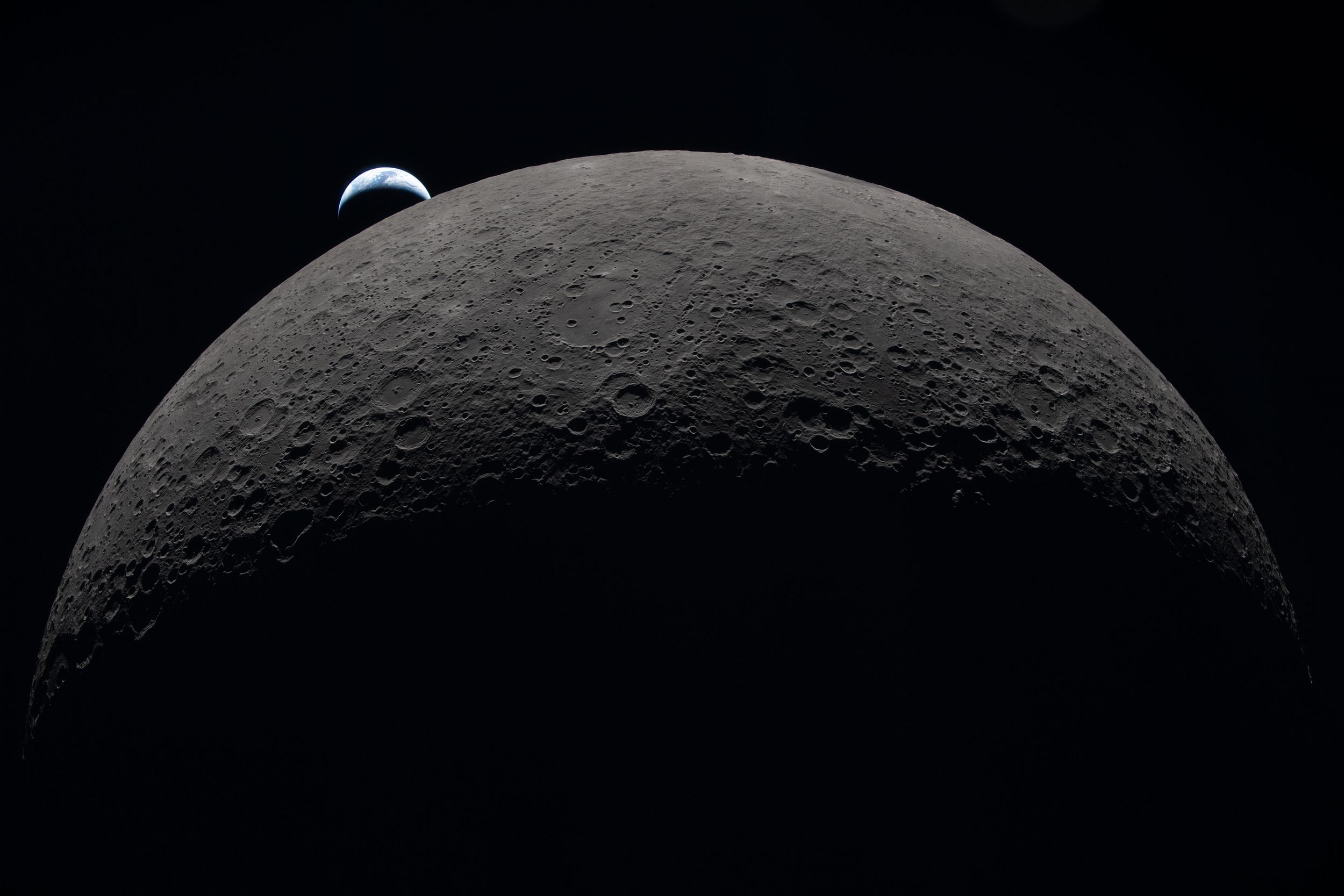Apple Highlights Photos Shot on iPhone During NASA's Mission to Moon ...