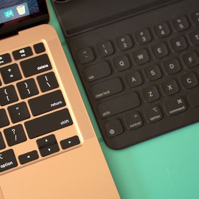 macbookairipadprokeyboardscloser