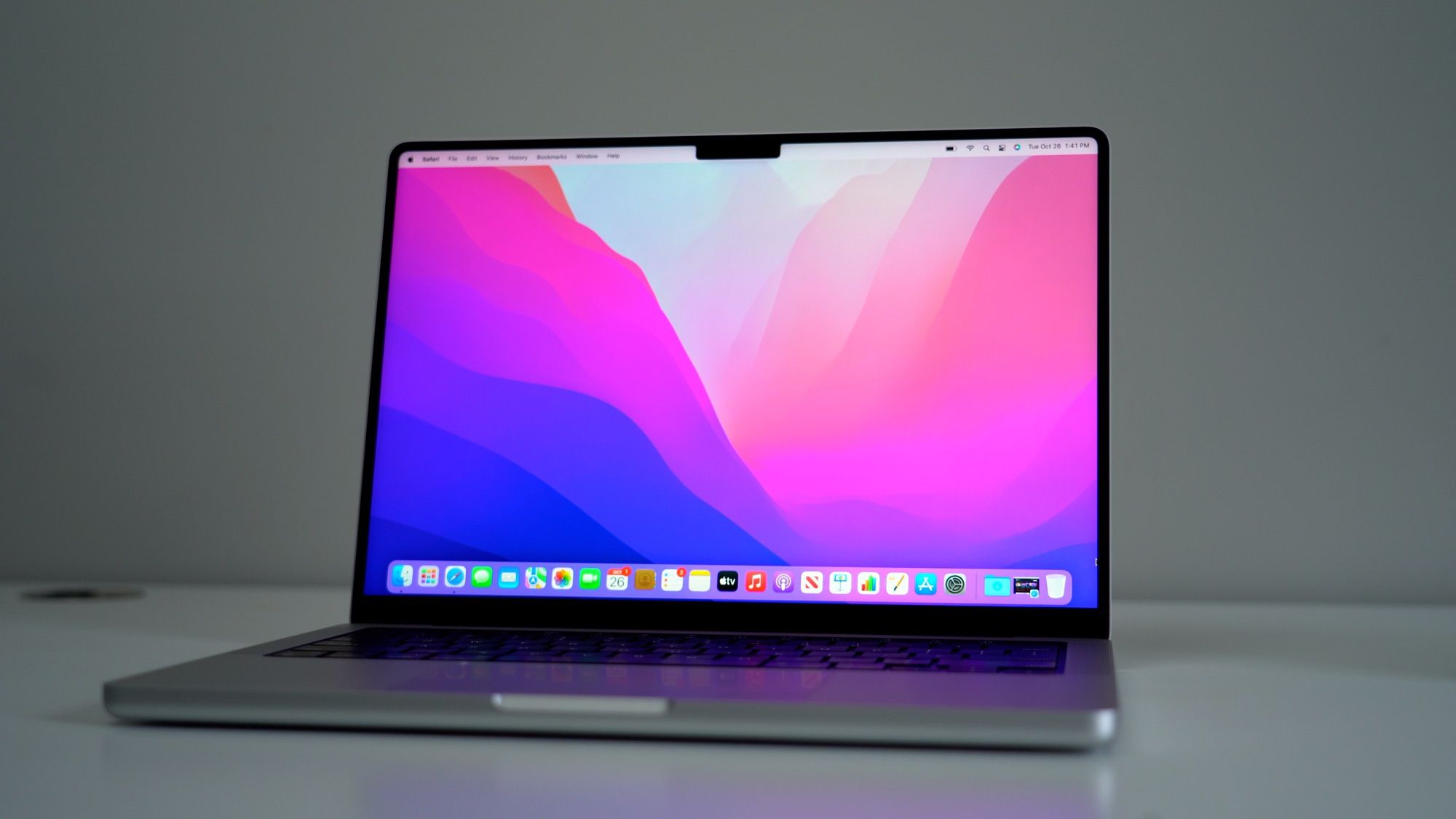 MacBook Pro Owners Noticing Smoother ProMotion Safari Scrolling After  Installing macOS Monterey 12.2 - MacRumors