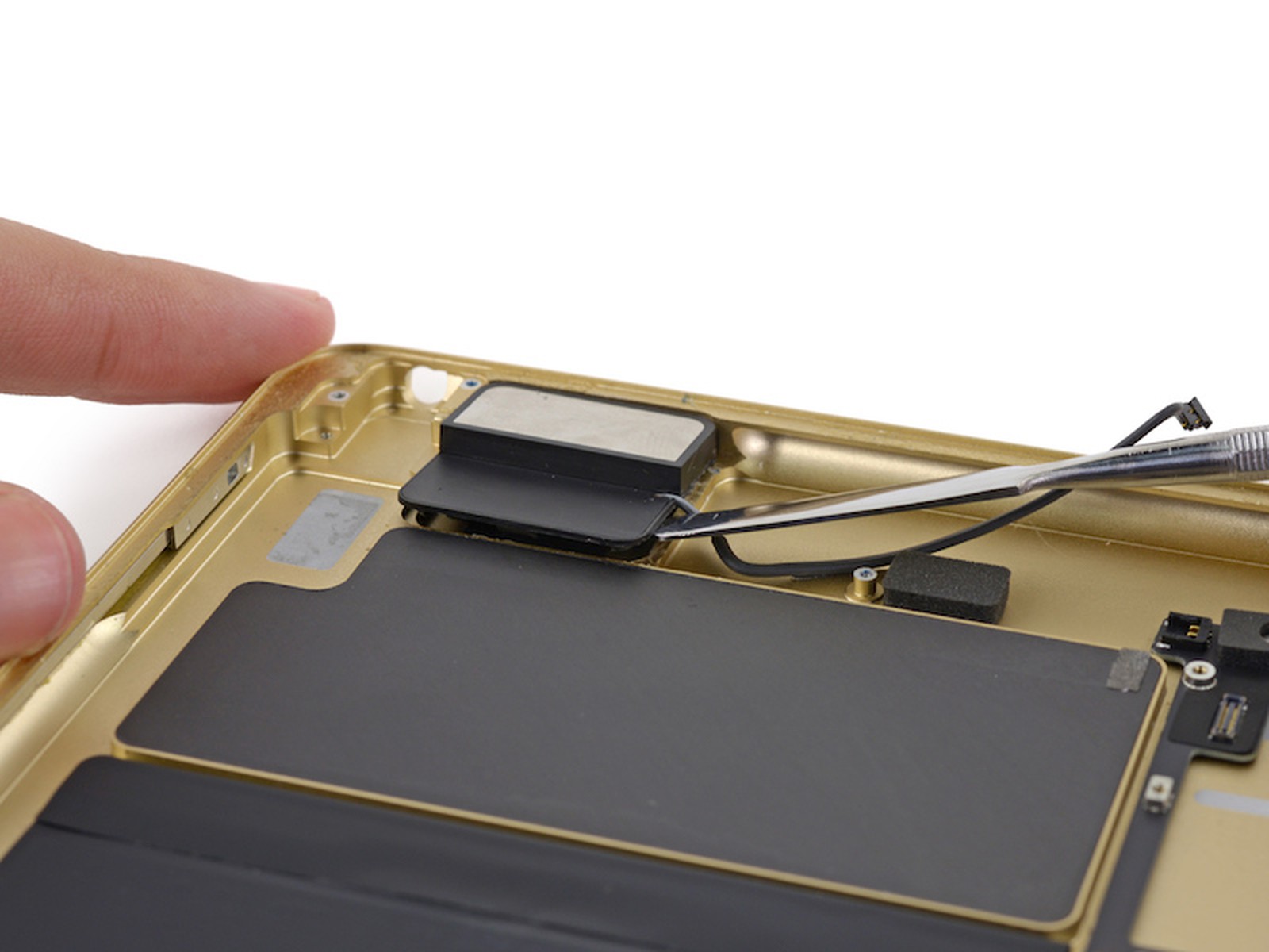 iFixit Teardown Reveals iPad Pro's FourSpeaker Design Fills Space That